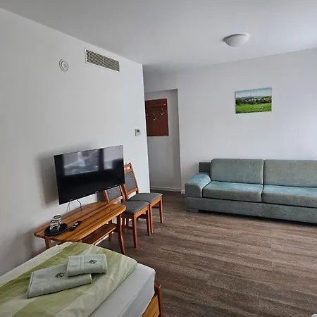 Trio Hotel 3*