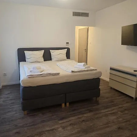 Trio Hotel 3*